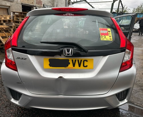 Honda jazz 2015 6 petrol - honda,