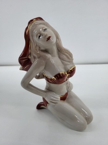 Figurine bathing beauty sexy - beauty,
