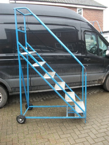 Tread moveable warehouse - 6,