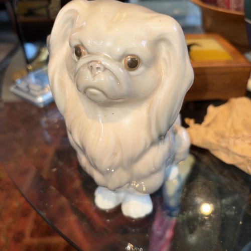 Lladro 4641 pekingese sitting - 4641,