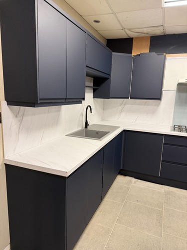 Brand new display - ex,