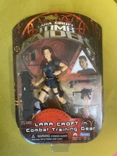 2001 Playmates Toys Tomb Raider Lara Croft Combat Training Gear Figure