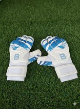 Elite White Goalkeeper Gloves