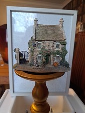 Lilliput Lane  Sore Paws
