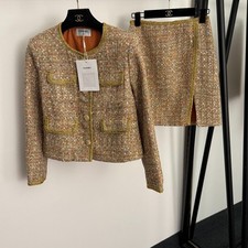 Chanel CC tweed round neck
