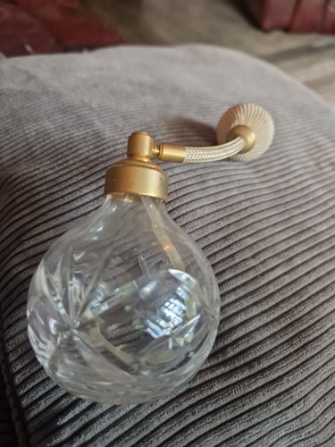 Cut glass perfume atomisor - cut,