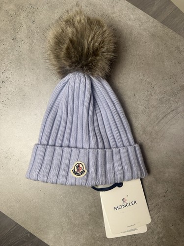 Moncler women bobble hat - women’s,