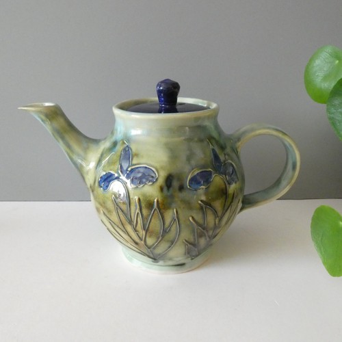 Bristow pottery teapot vintage - bristow,