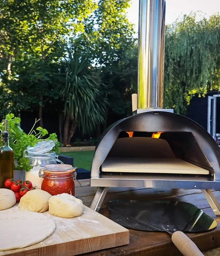 Outdoor pizza oven - outdoor, wood