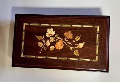 Mahogany wooden jewelry box - mahogany,
