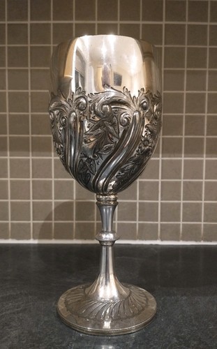 Large walker hall silver - &,