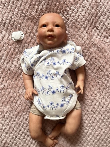 Reborn doll realistic painted - realistic,