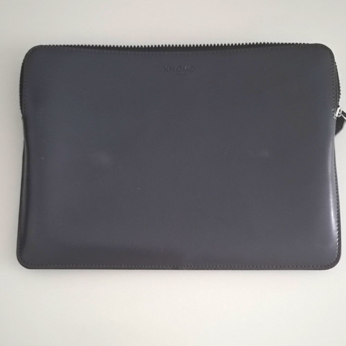 Knomo black leather padded - padded, zip