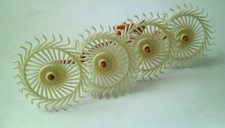 BRITAINS FARM 1:32 Scale Vicon Lely ACROBAT HAY Turner Tedder Rake Flail 9537