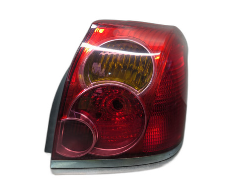 Toyota avensis 2005 rear light - avensis,