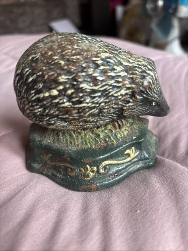 Vintage cast iron hedgehog - cast,