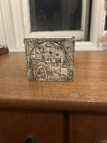 Troika pottery cube - pottery, lves