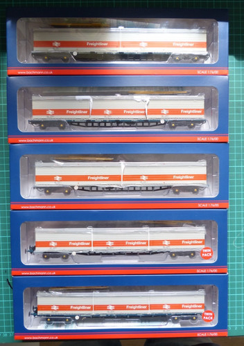 Rake bachmann freightliner - bachmann,