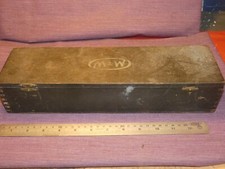 MOORE & WRIGHT MEASURING STAND