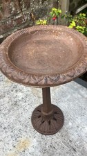 Vintage Decorative Weathered Cast Iron Garden Bird Bath feeder