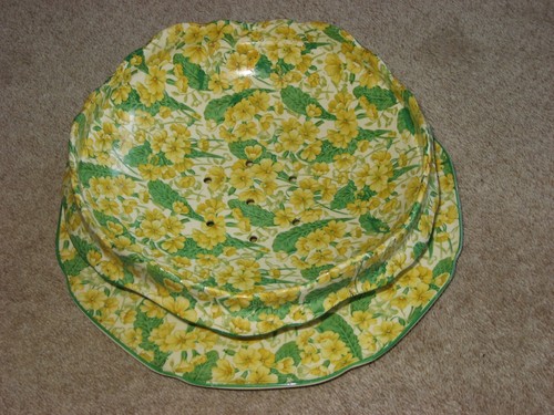 Crown ducal primrose - ducal, pattern