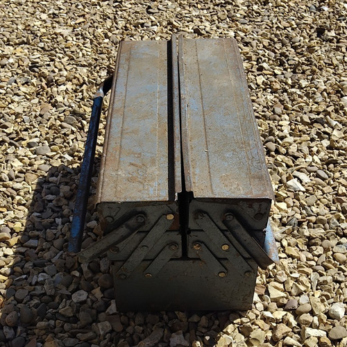 Metal cantilever tool box with - metal,