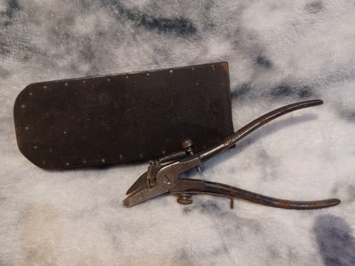 Antique saw tooth - antique,
