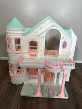 VINTAGE 1995 Barbie Folding