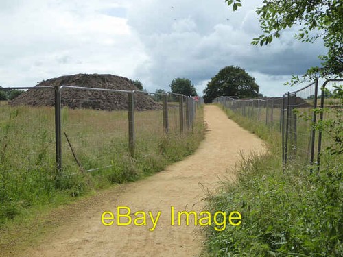 Photo 6x4 bridleway - photo, between