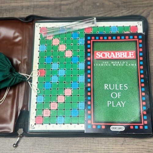 Vintage scrabble deluxe travel - scrabble,