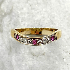 9 ct Gold Ring Ruby & Diamond