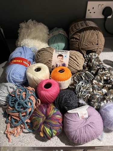 Job lot mixed - job, wool