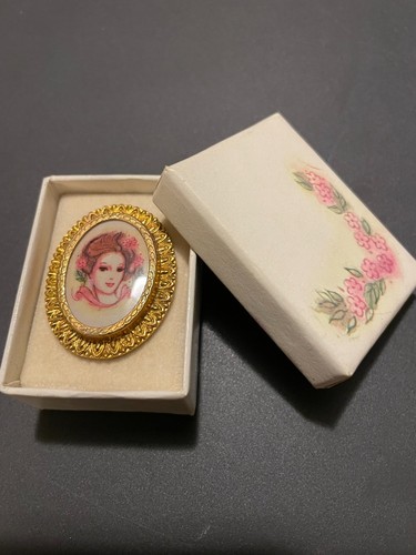 Vintage cameo pin with - pin,
