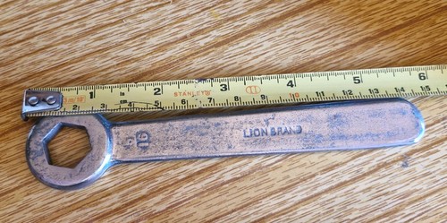 Vintage lion brand hexagonal - lion,