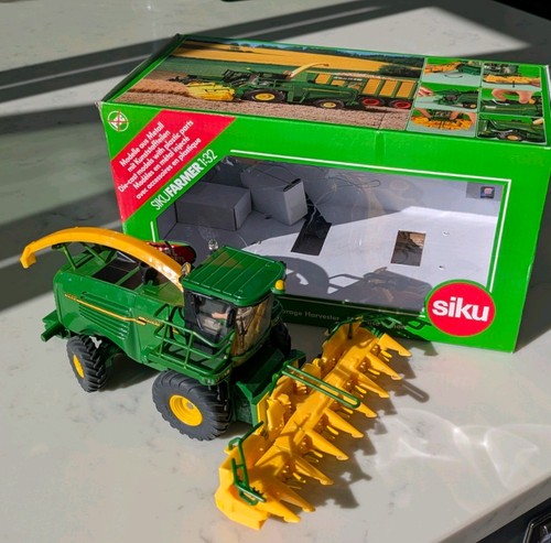 Siku 4056 john deere forage - siku,