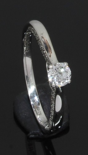 18ct white gold diamond - gold,