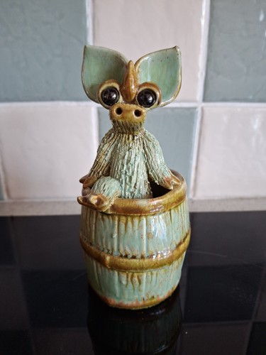 Yare designs vintage pottery - designs,
