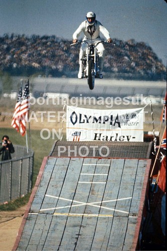 Evel knievel jump photo - knievel,