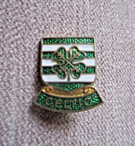 Celtic 90s pin - fc, badge