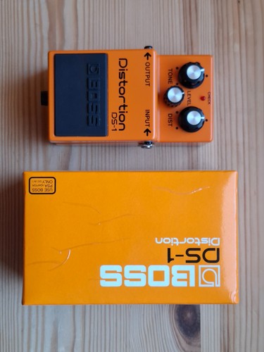 Boss distortion guitar - boss, ds-1