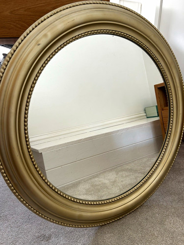 Round gold painted wood - gold,