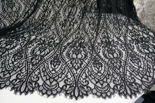 Yard retro chantilly lace - retro,