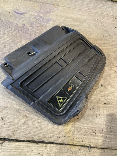 Side chute cover - side, panel