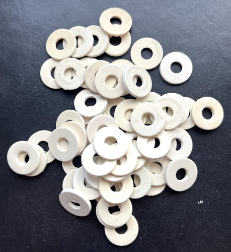 White rubber washers - m5,