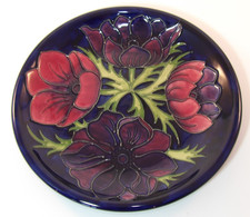 Vintage Moorcroft 10" Anemone