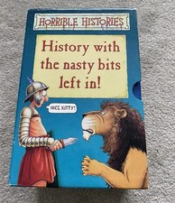 Horrible Histories 9 Books Box