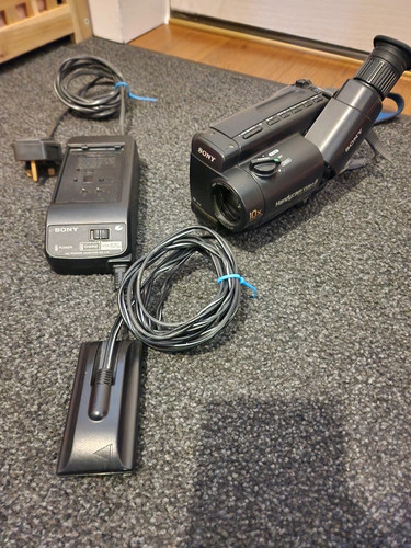 Sony handycam ccd tr330e pal - sony,