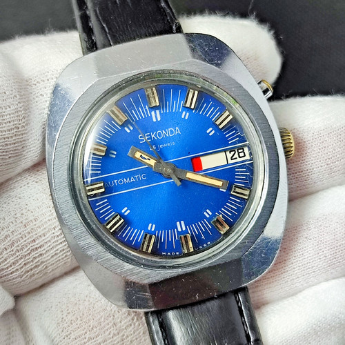 Vintage soviet watch - ⭐, slava