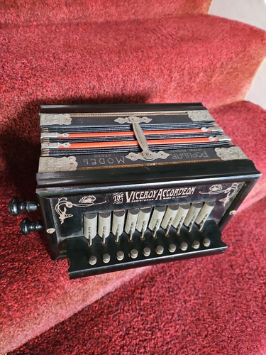 Viceroy accordion button - accordion,