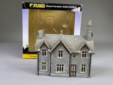 Graham Farish 42-012 Market